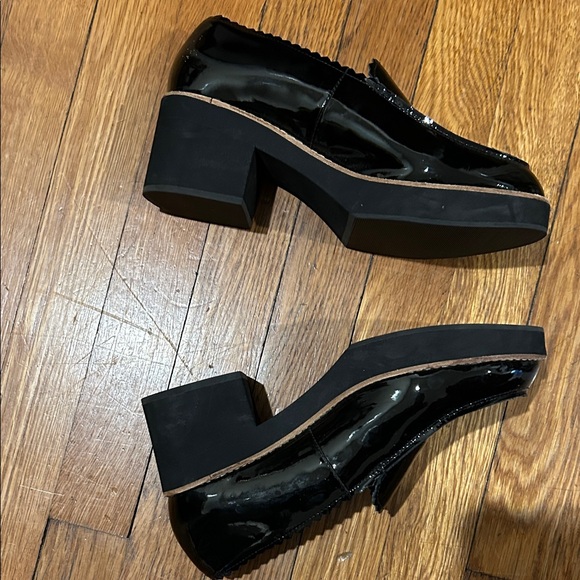 Eileen Fisher Shiny Black Loafers - Picture 3 of 8